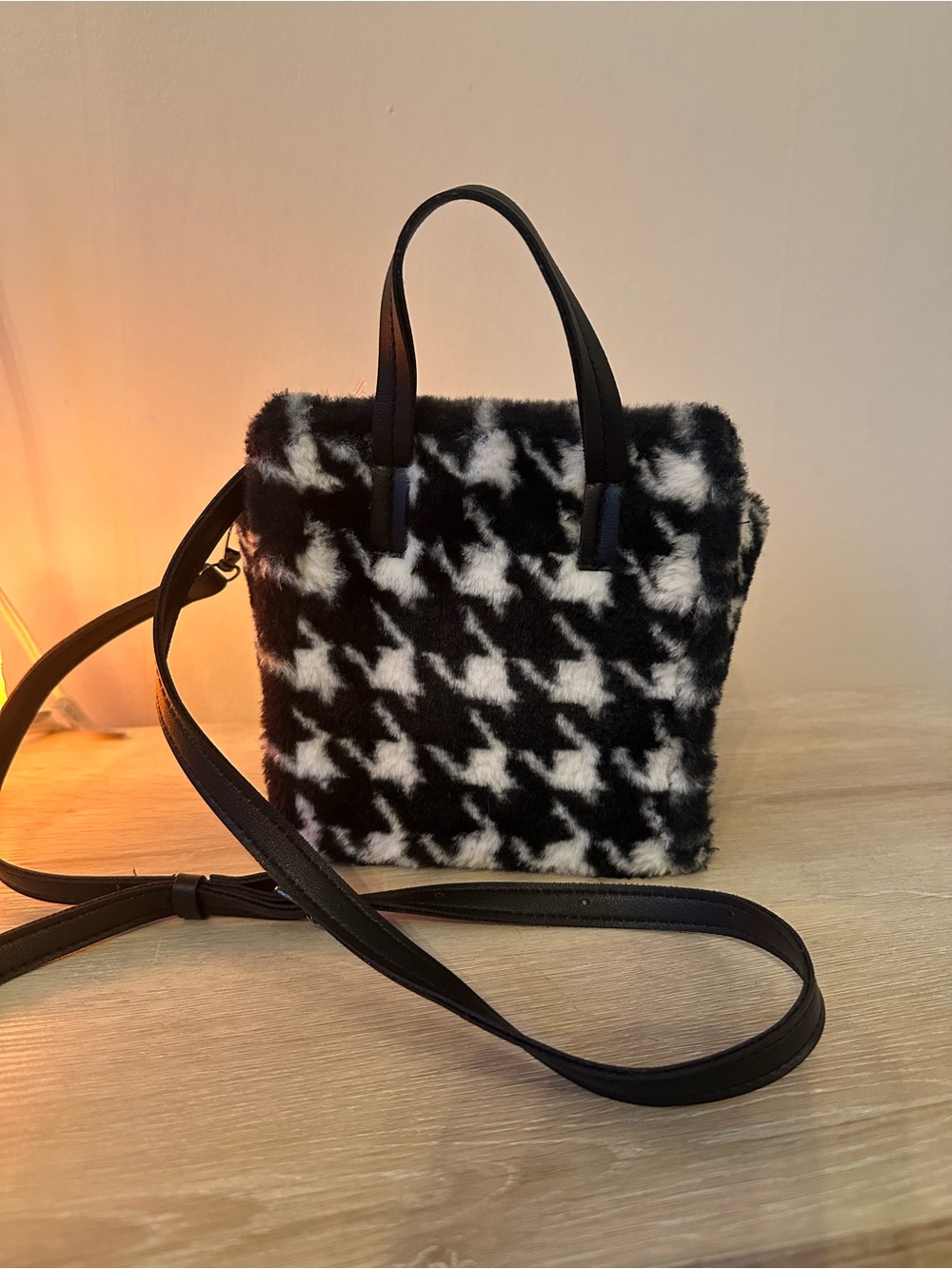 Ardene Black & White Faux Fur Houndstooth Crossbody Tote